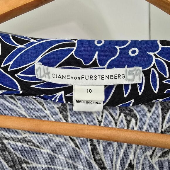 Diane Von Furstenberg Julian New 3/4 Sleeve Wrap Dress in Black & Blue Floral - Picture 6 of 11